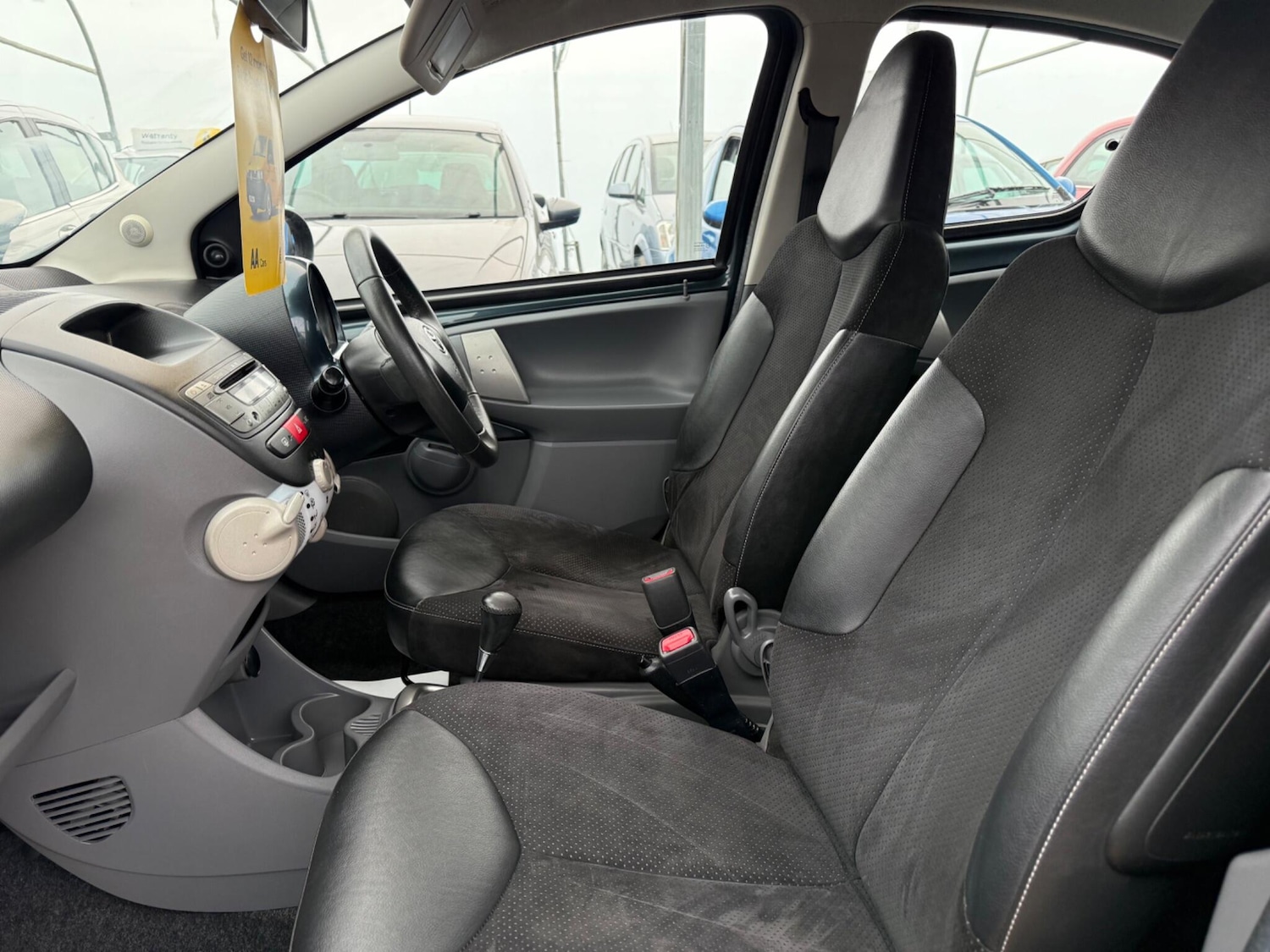 Used Toyota AYGO 2011 for sale - 76473792: Photo 59