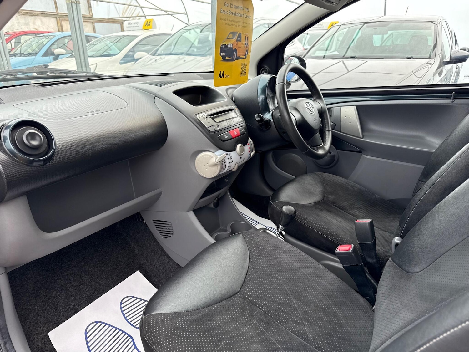 Used Toyota AYGO 2011 for sale - 76473792: Photo 60