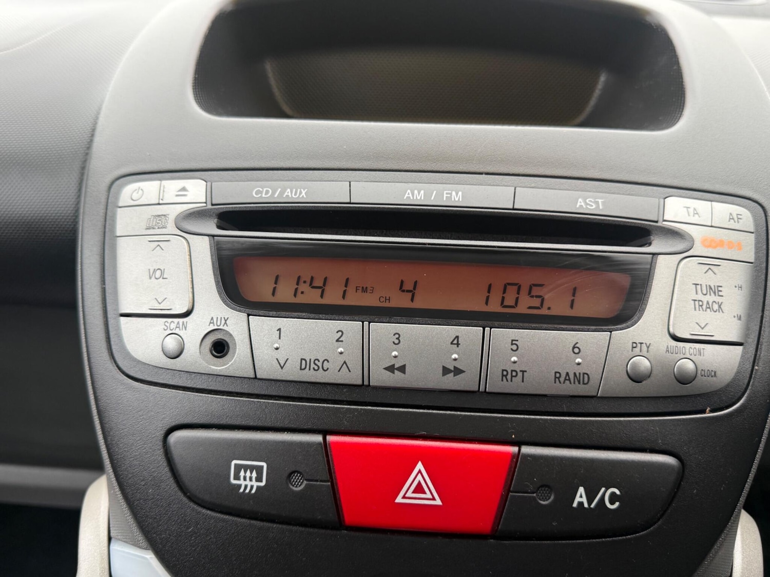 Used Toyota AYGO 2011 for sale - 76473792: Photo 65