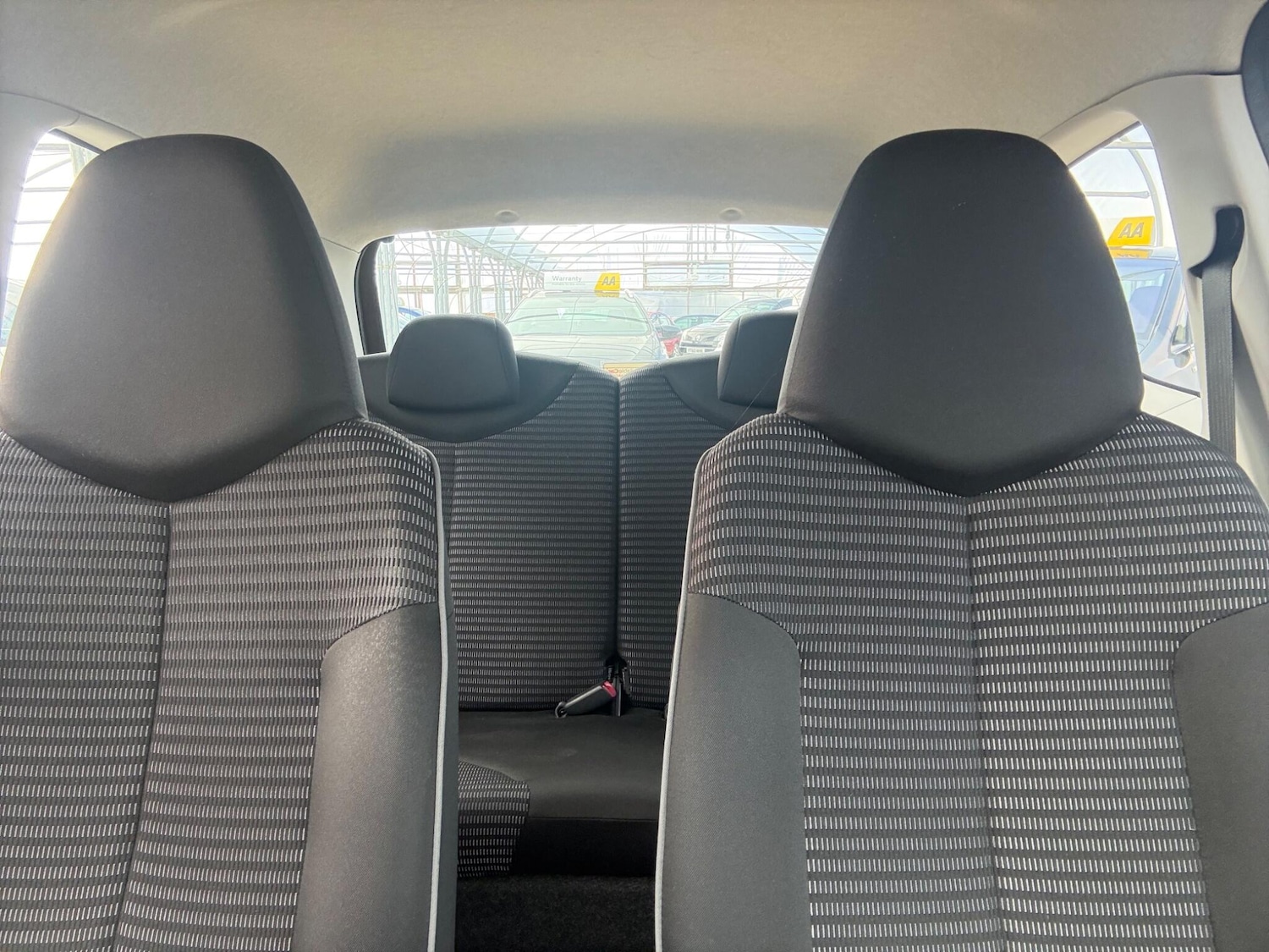 Used Peugeot 107 2012 for sale - 76573011: Photo 16