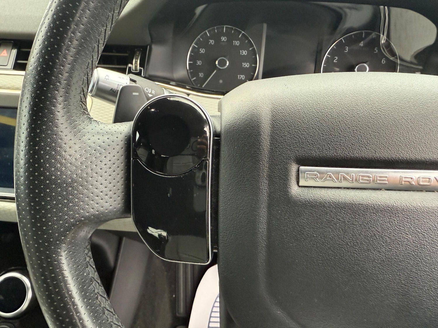 Used Land Rover Range Rover Evoque 2019 for sale - 76912707: Photo 71