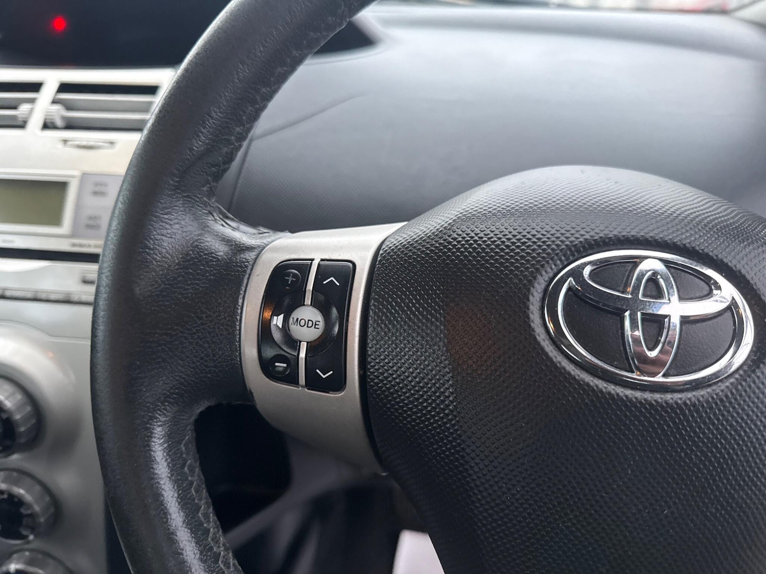 Used Toyota Yaris 2008 for sale - 76855629: Photo 74