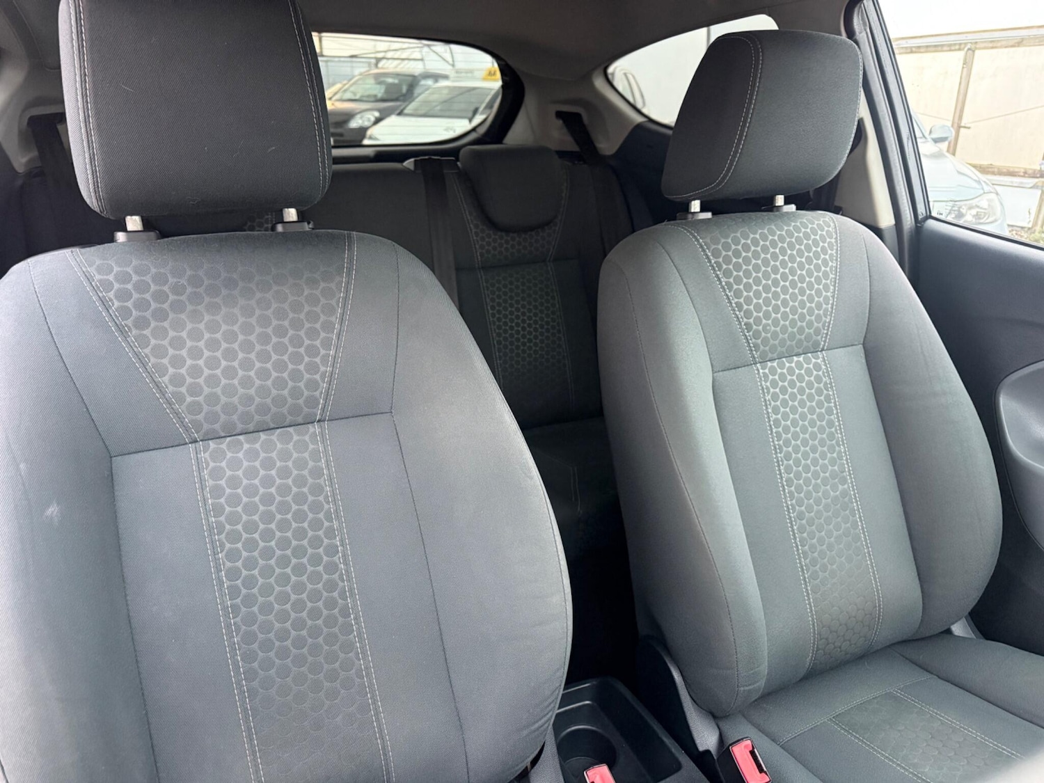 Used Ford Fiesta 2010 for sale - 76613124: Photo 50