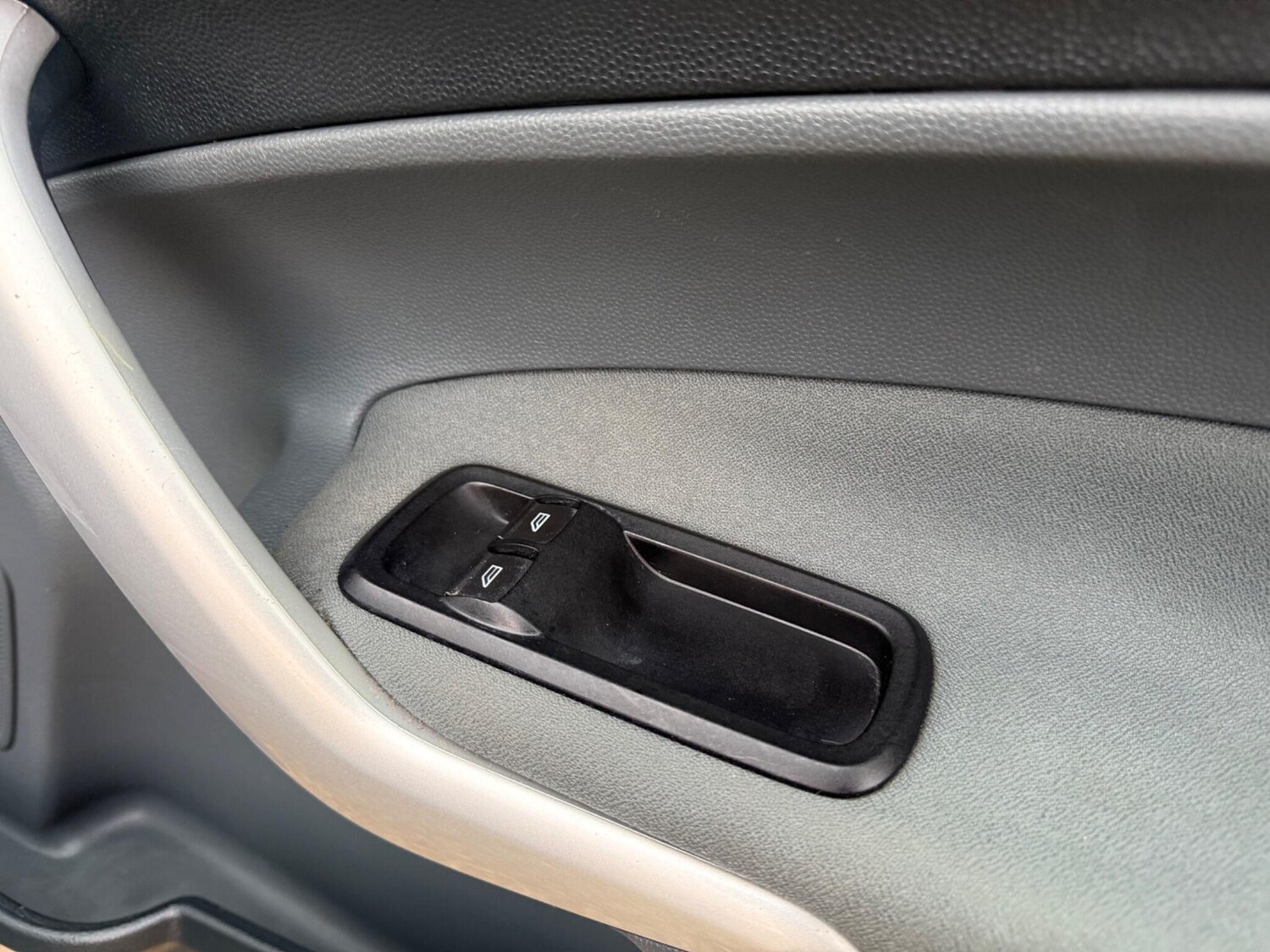 Used Ford Fiesta 2010 for sale - 76613124: Photo 71