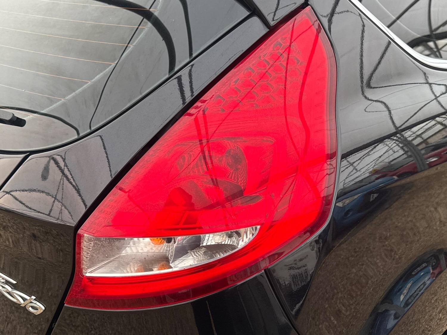 Used Ford Fiesta 2010 for sale - 76613124: Photo 77