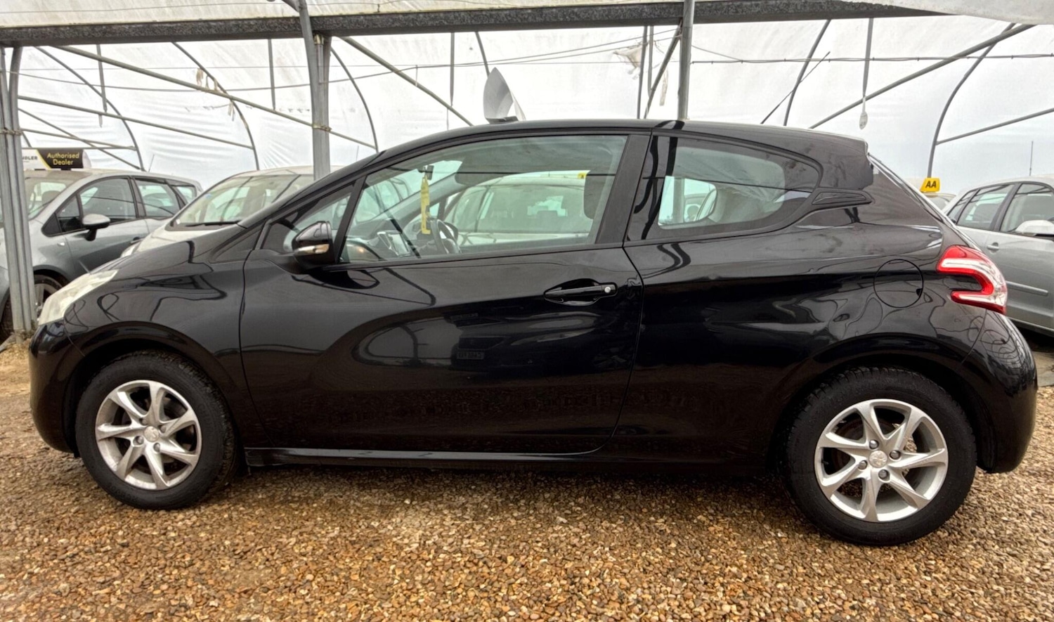 Used Peugeot 208 for sale - 78127399: Photo 40