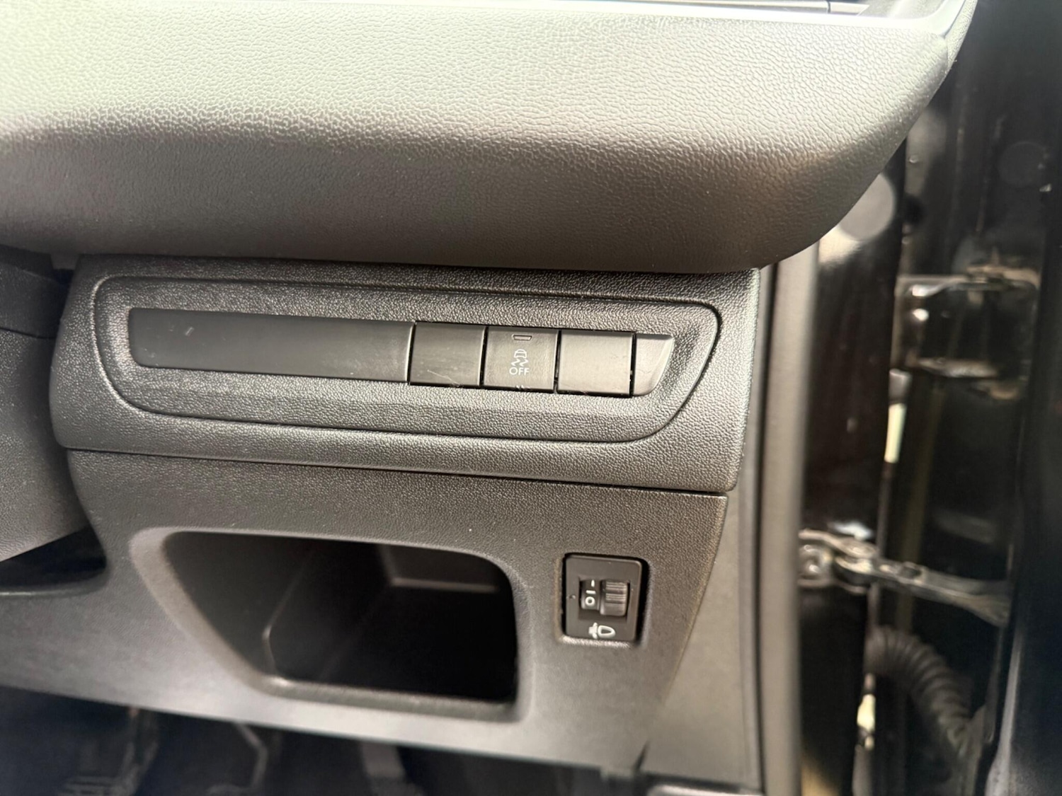 Used Peugeot 208 for sale - 78127399: Photo 61