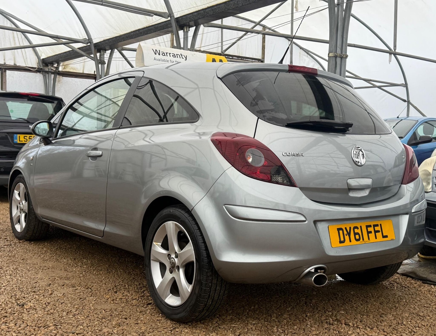 Used Vauxhall Corsa 2011 for sale - 77305440: Photo 2