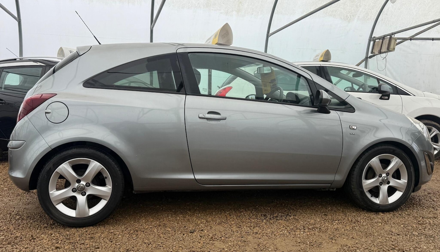 Used Vauxhall Corsa 2011 for sale - 77305440: Photo 5