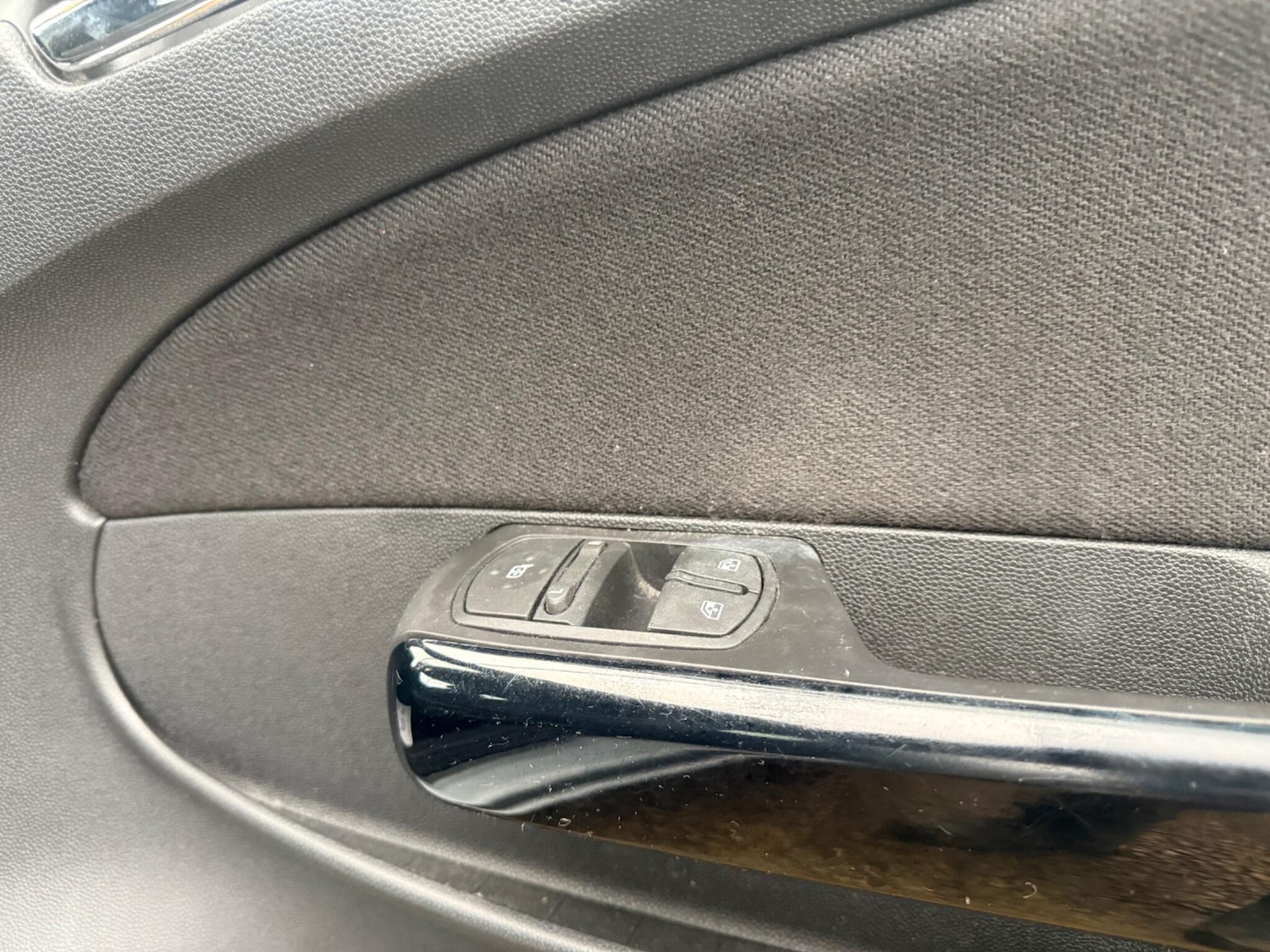 Used Vauxhall Corsa 2011 for sale - 77305440: Photo 70