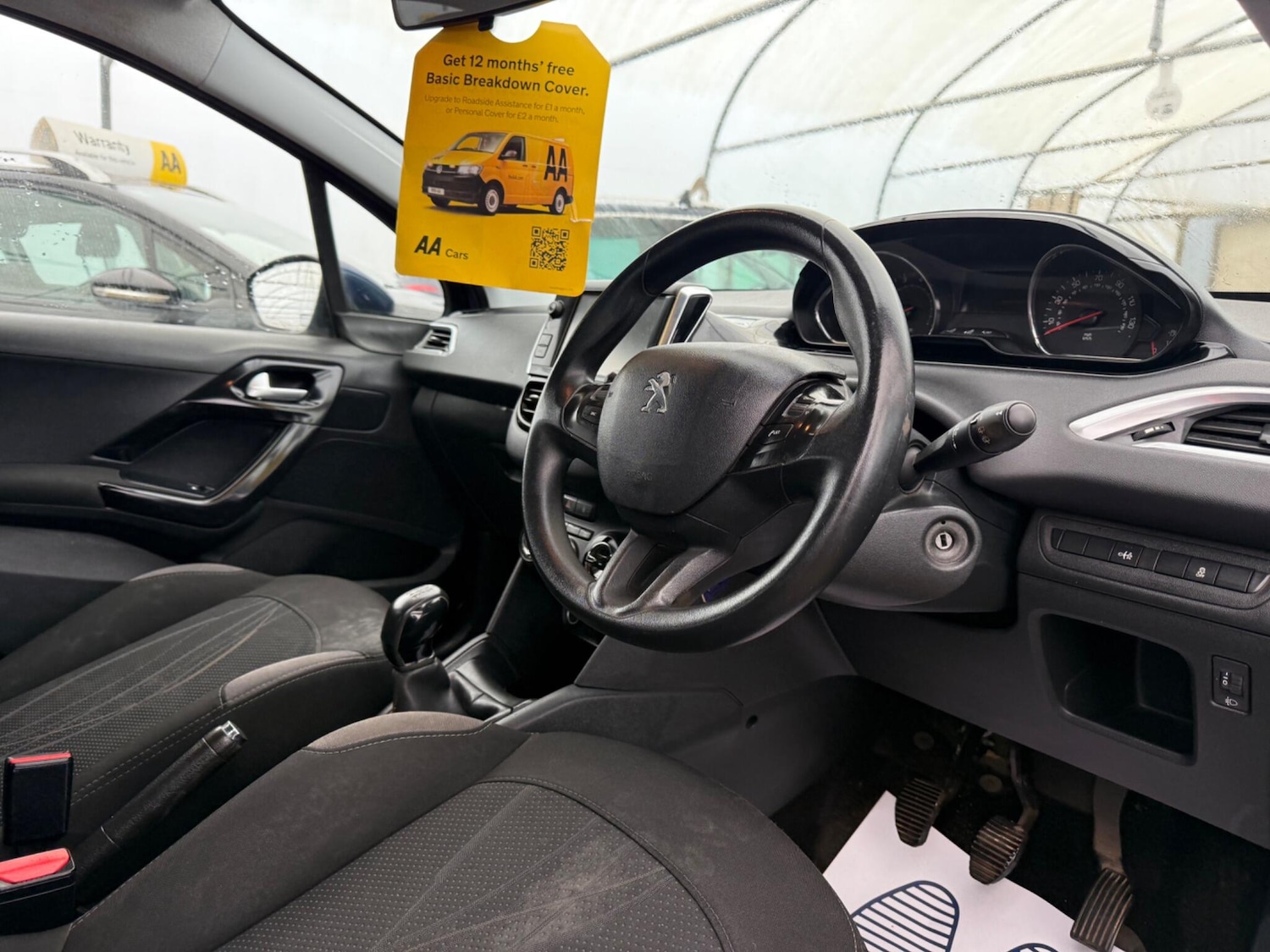 Used Peugeot 208 2014 for sale - 77612639: Photo 12