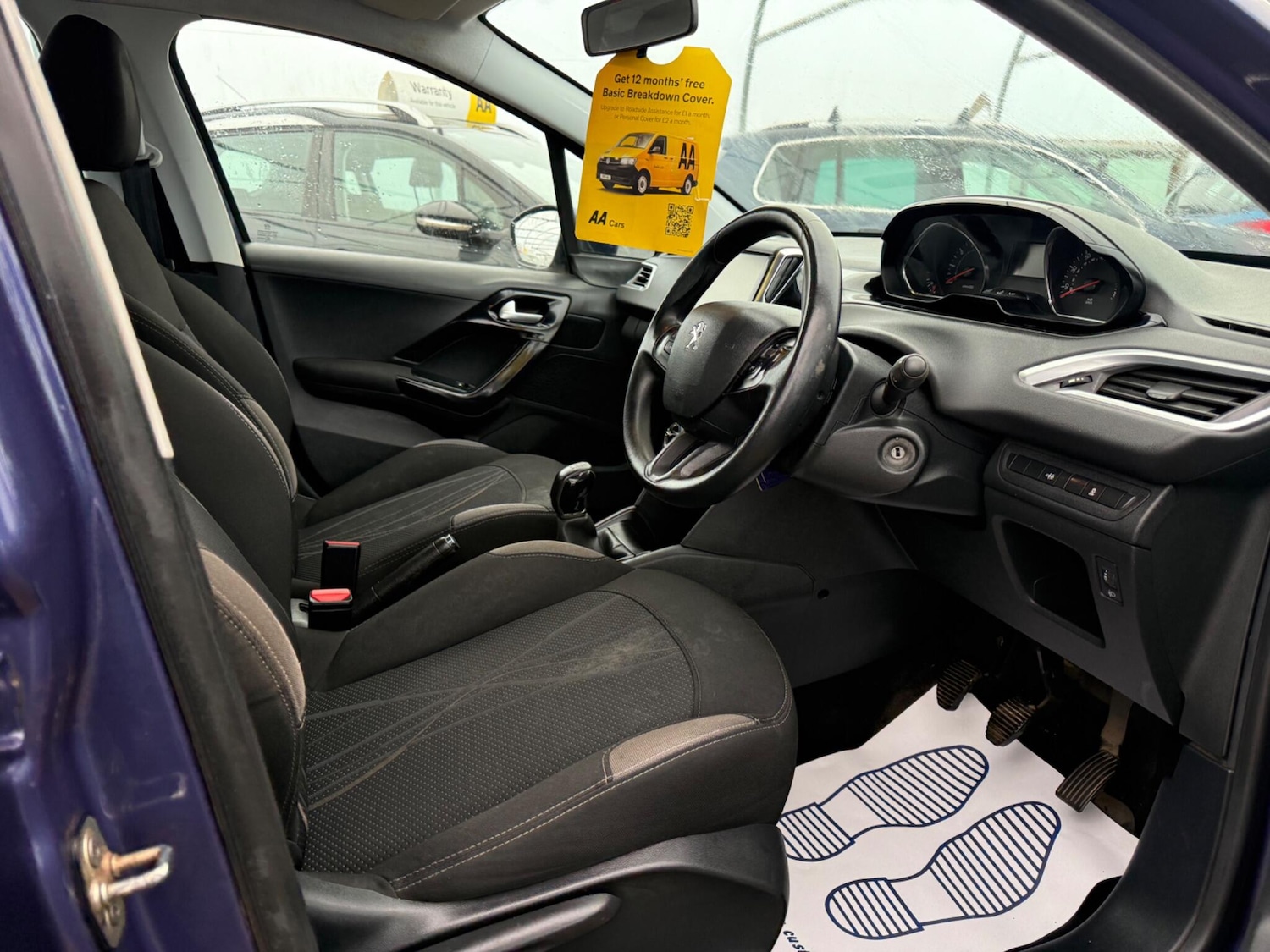 Used Peugeot 208 2014 for sale - 77612639: Photo 14