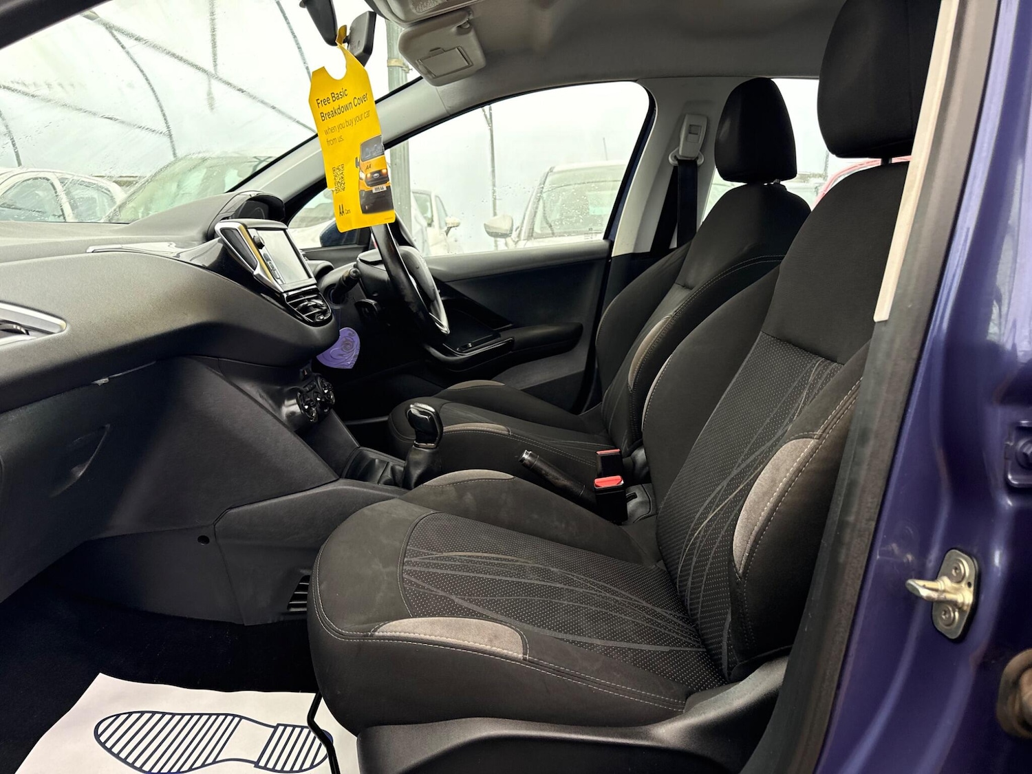 Used Peugeot 208 2014 for sale - 77612639: Photo 30