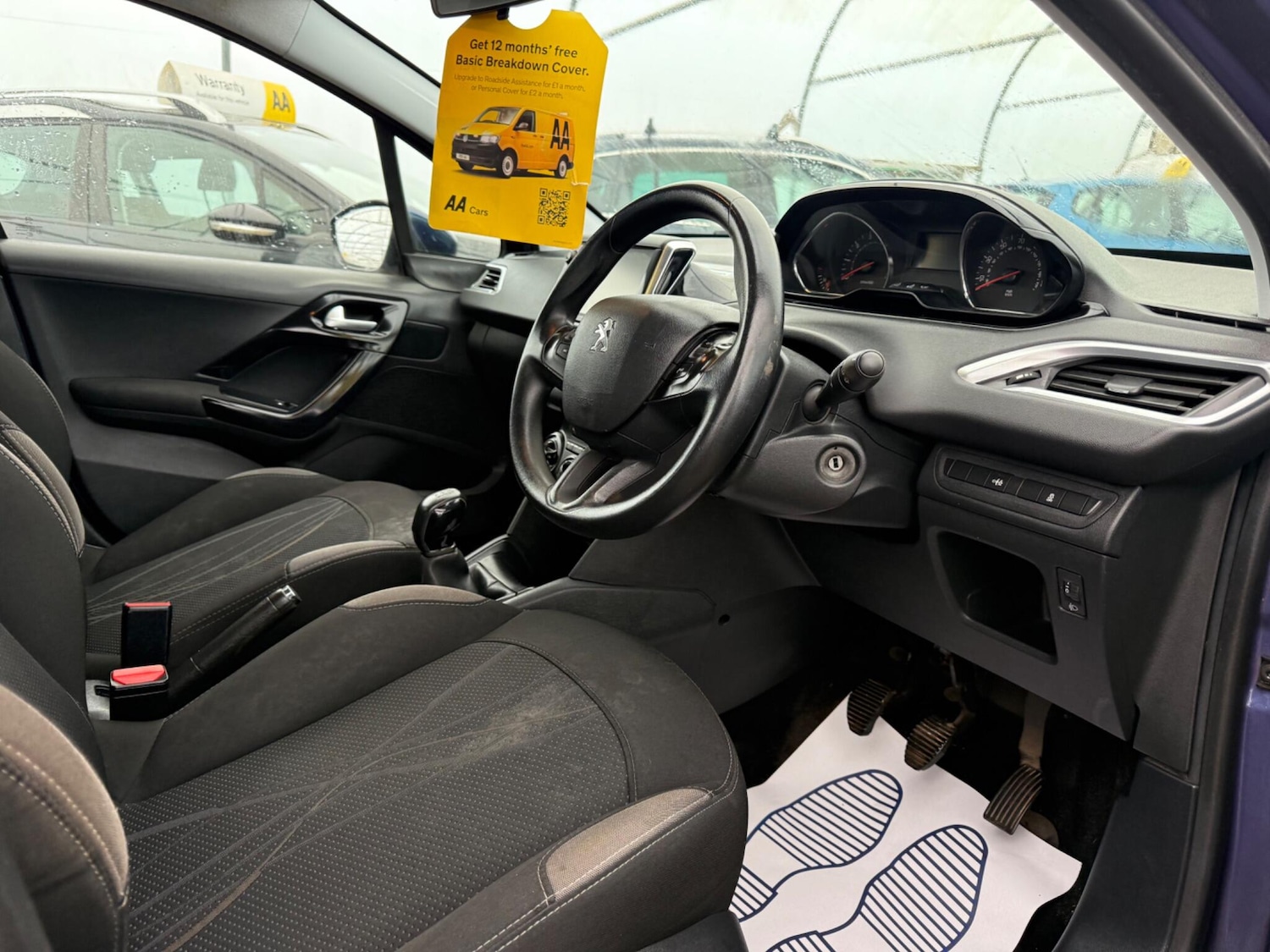 Used Peugeot 208 2014 for sale - 77612639: Photo 44