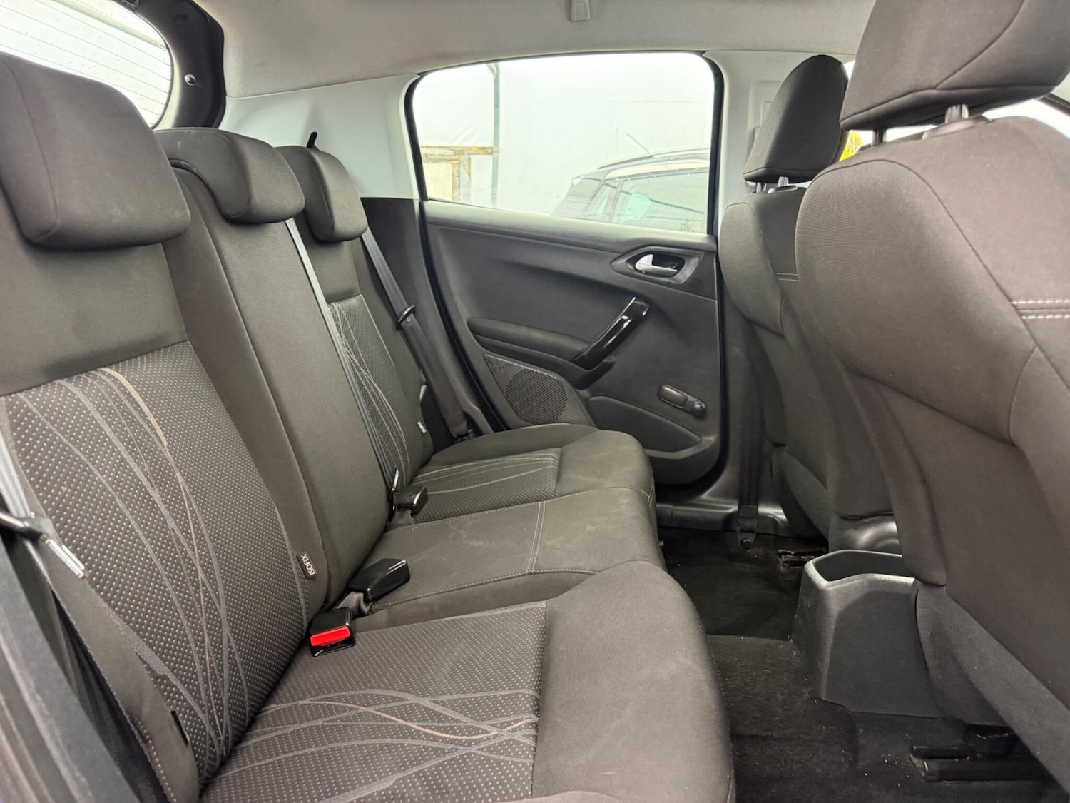 Used Peugeot 208 2014 for sale - 77612639: Photo 49