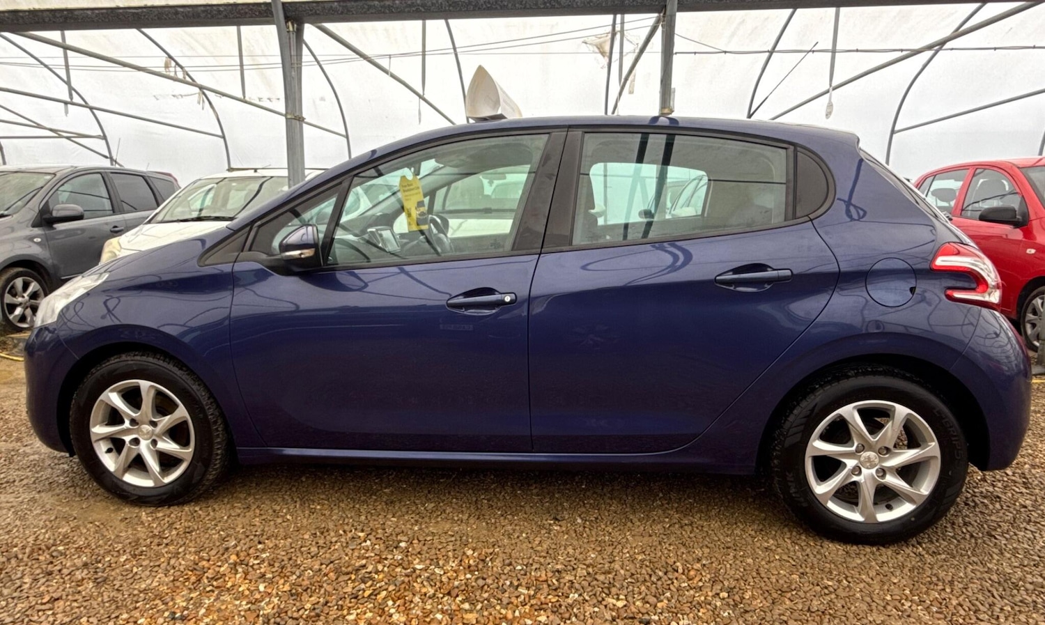 Used Peugeot 208 2014 for sale - 77612639: Photo 7