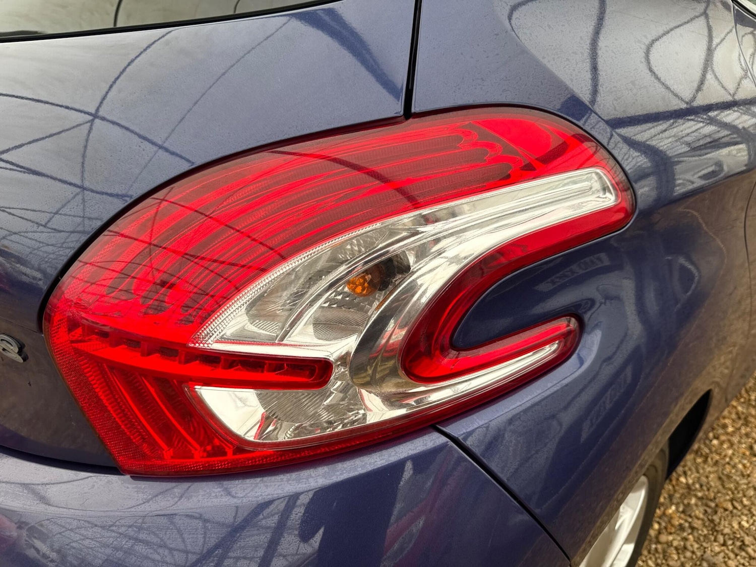 Used Peugeot 208 2014 for sale - 77612639: Photo 70