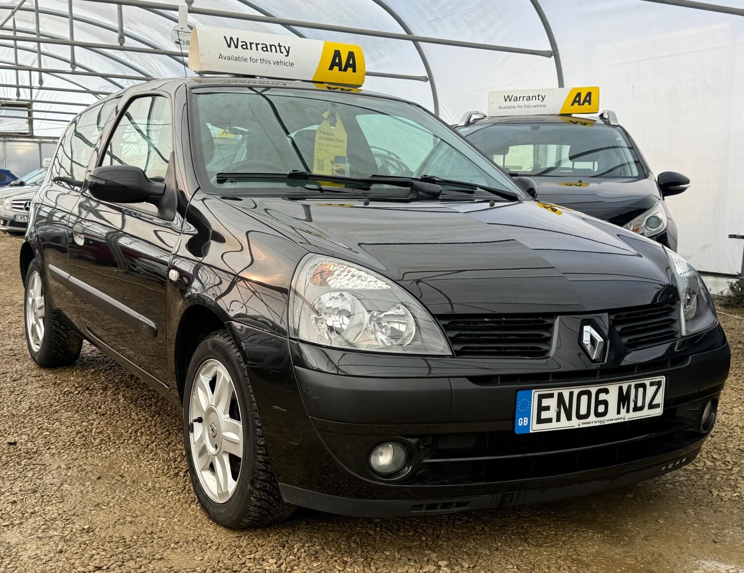 Used Renault Clio for sale - 77657587: Photo 32