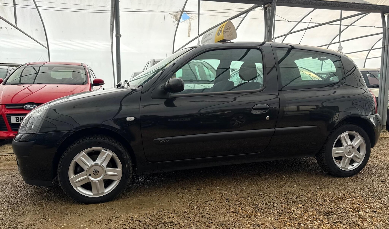 Used Renault Clio for sale - 77657587: Photo 39