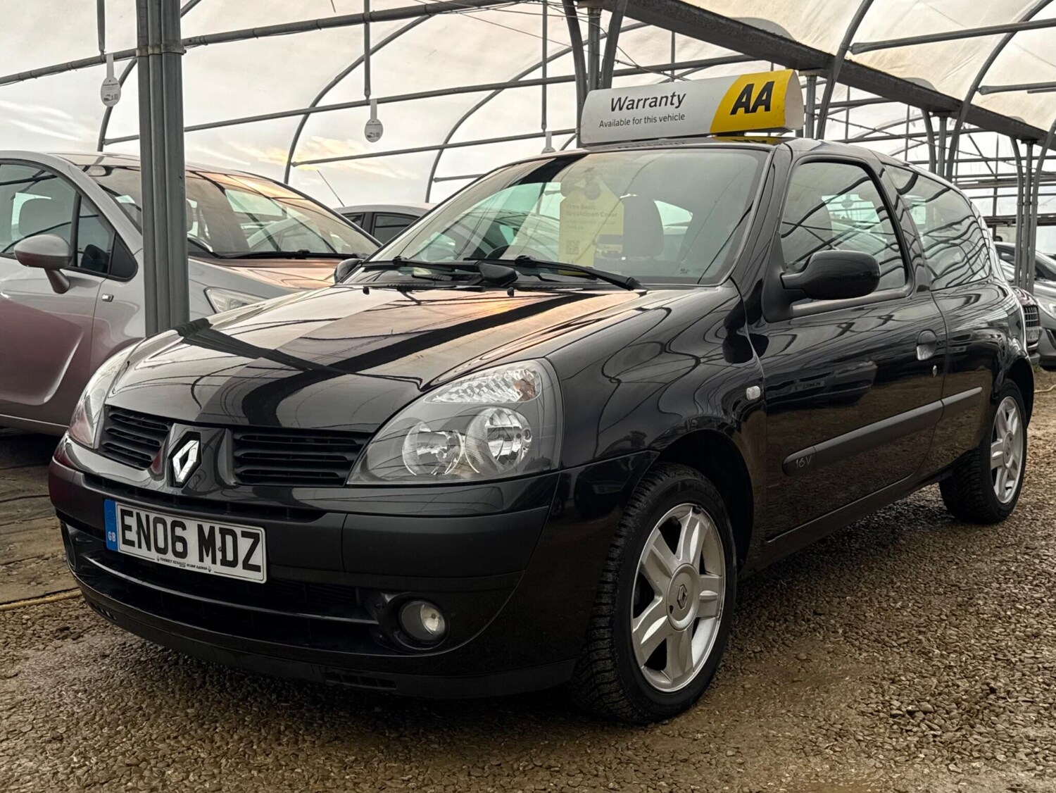 Used Renault Clio for sale - 77657587: Photo 40