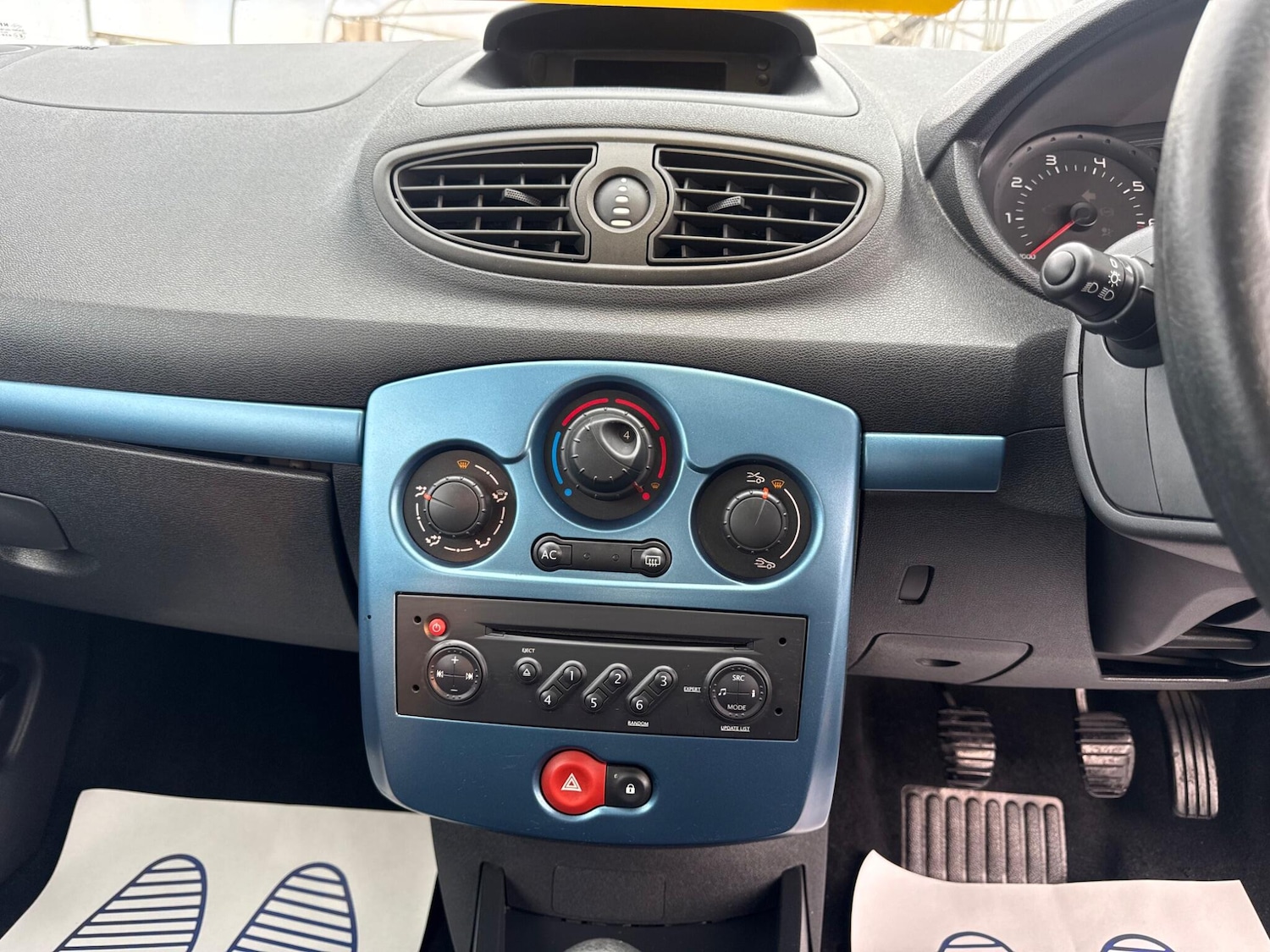 Used Renault Clio 2008 for sale - 76473180: Photo 67