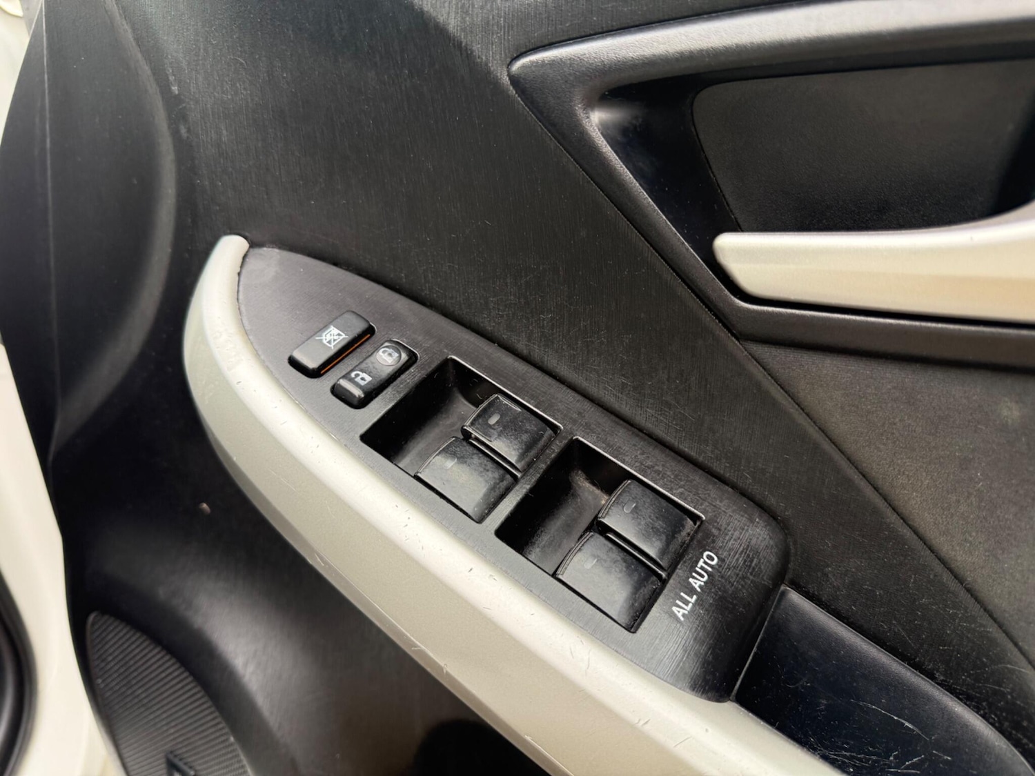 Used Toyota Prius 2012 for sale - 78062646: Photo 64