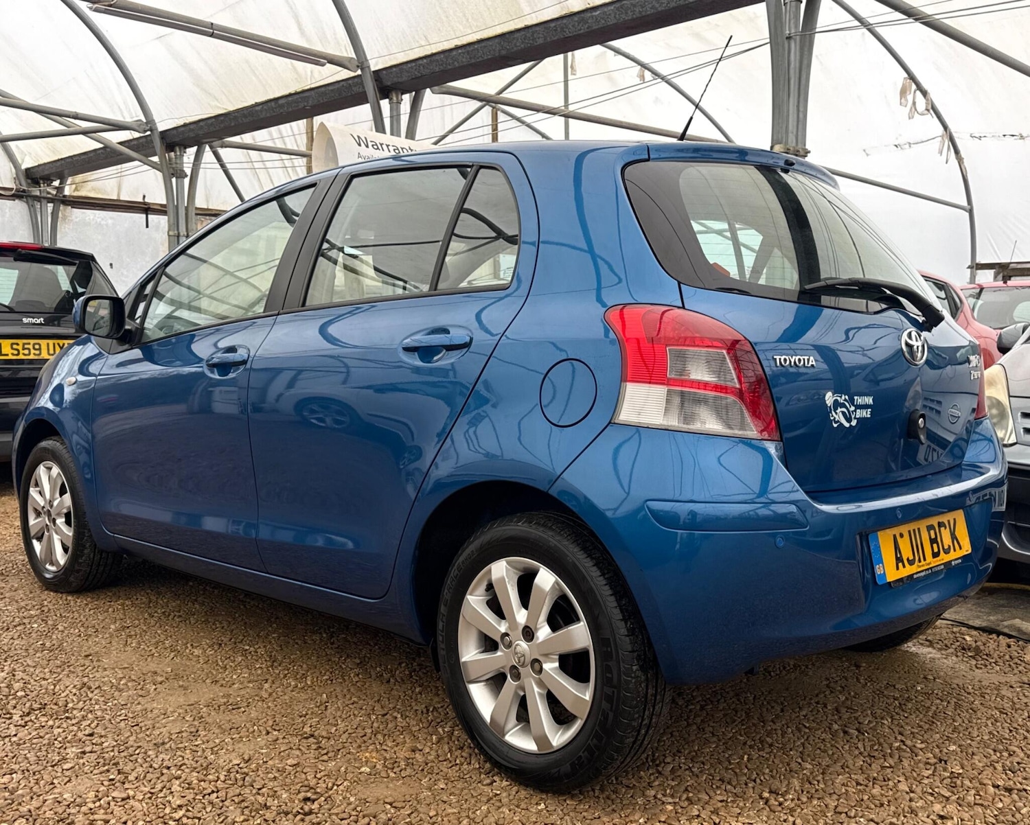 Used Toyota Yaris for sale - 77306330: Photo 2