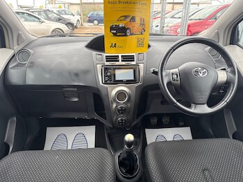 Used Toyota Yaris 2011 for sale - 77306330: Photo