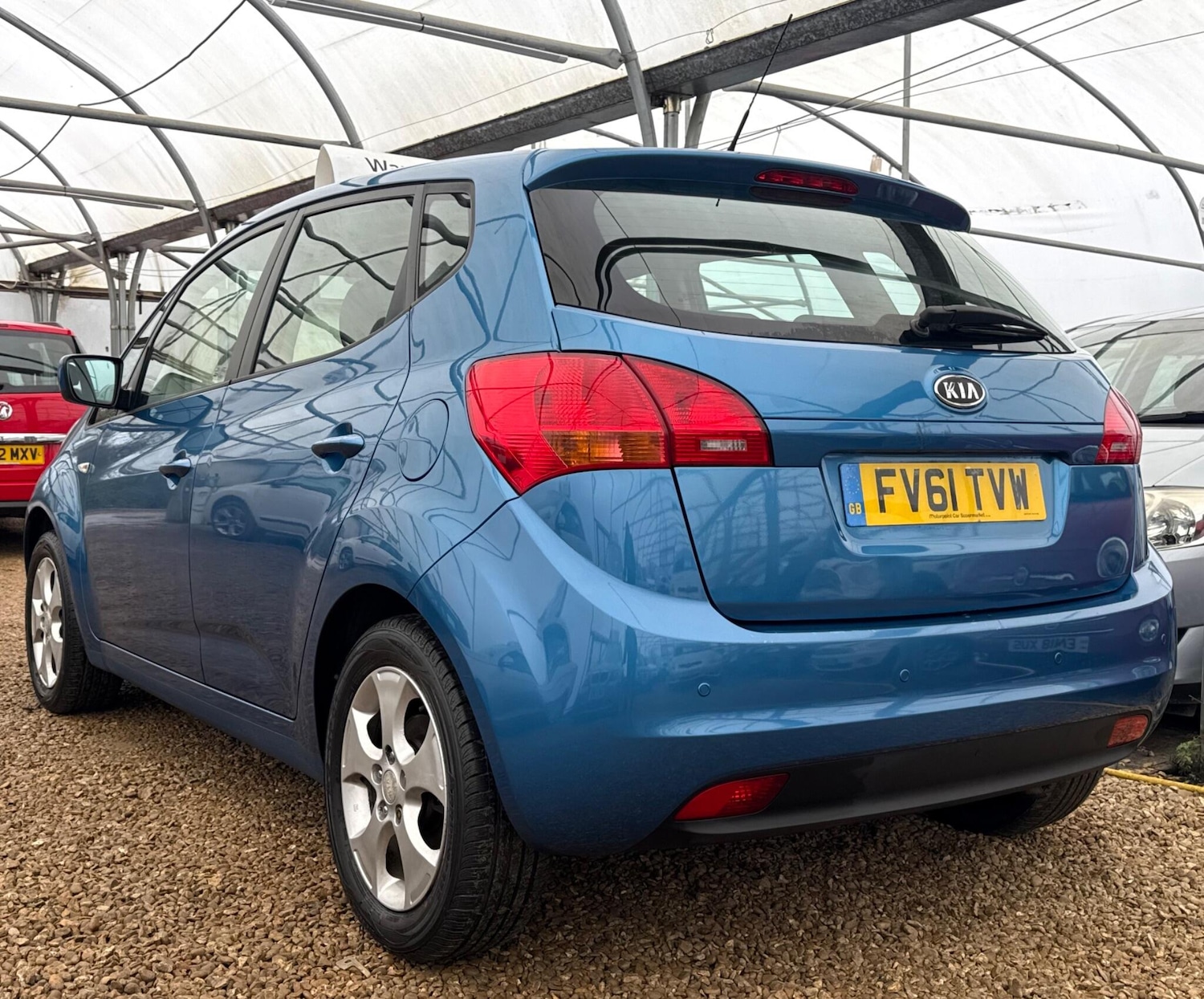 Used Kia Venga 2011 for sale - 77290514: Photo 2