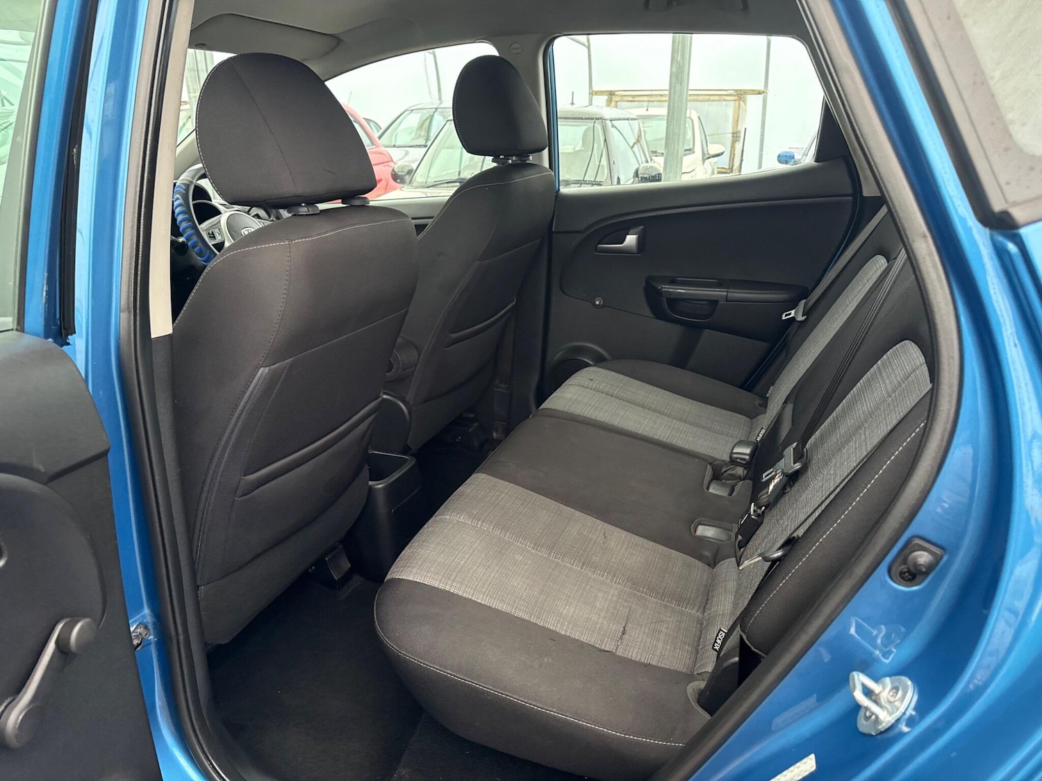 Used Kia Venga 2011 for sale - 77290514: Photo 24