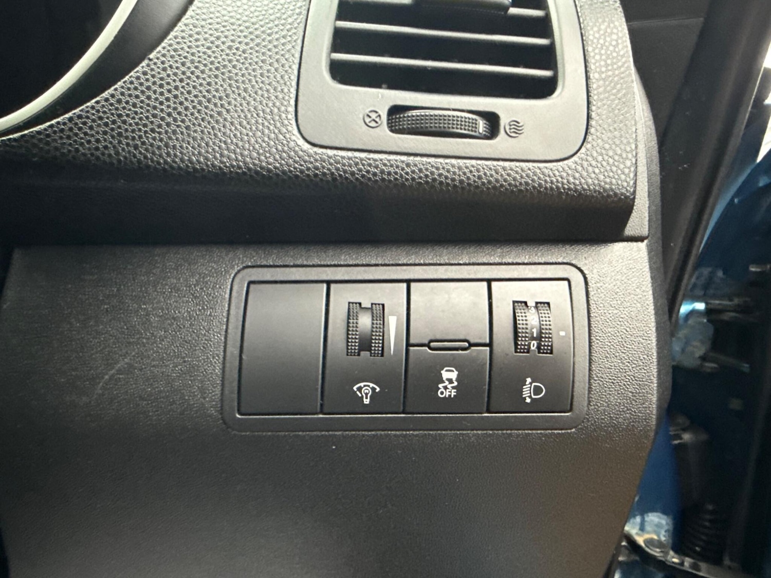 Used Kia Venga 2011 for sale - 77290514: Photo 71