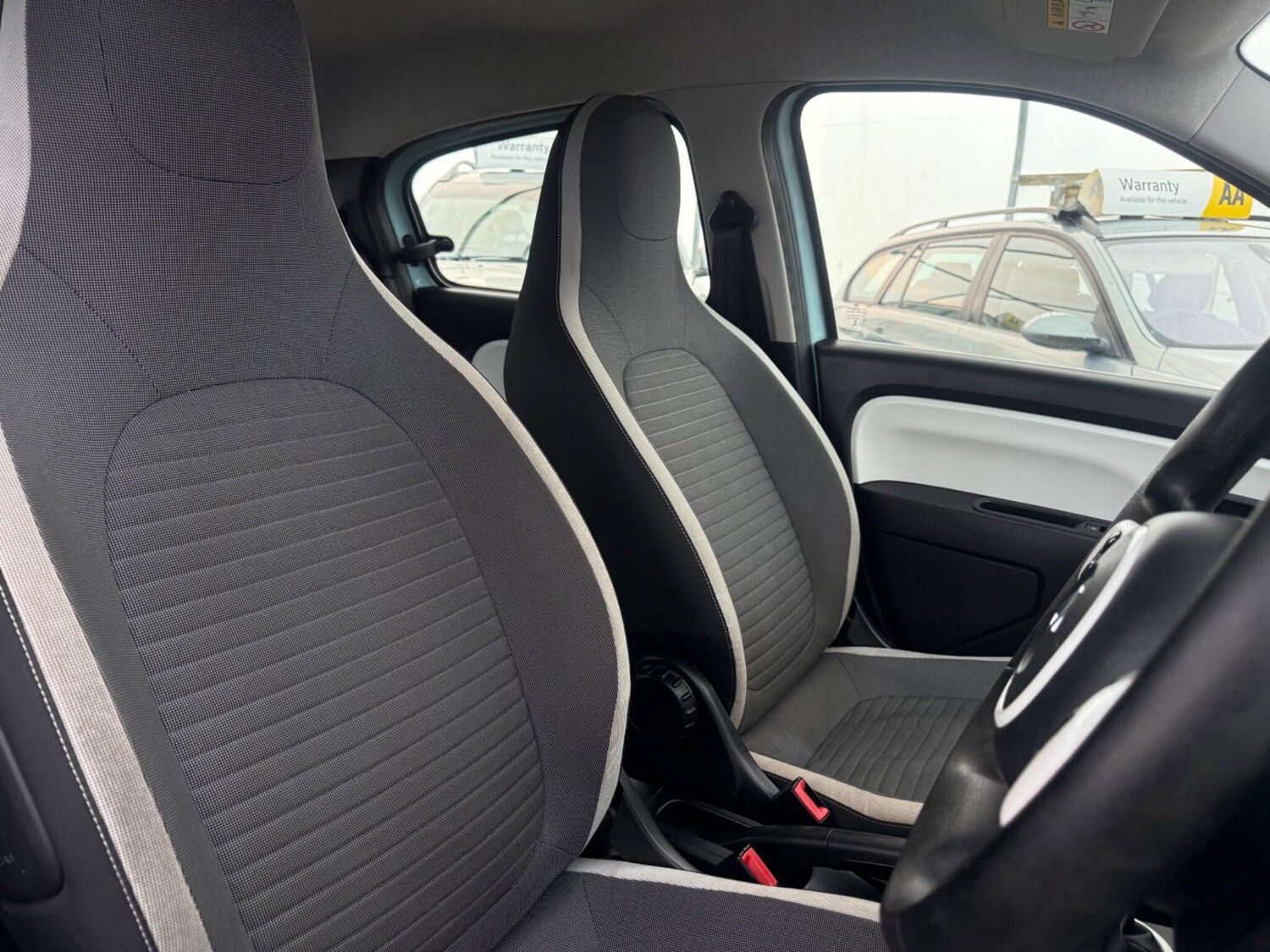 Used Renault Twingo 2014 for sale - 77723862: Photo 17