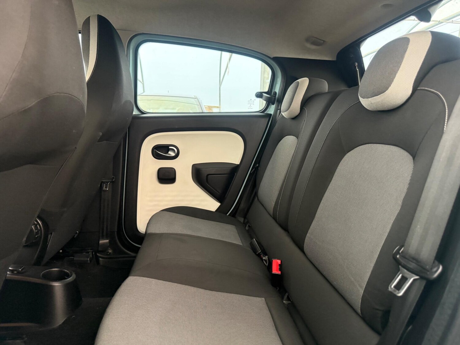 Used Renault Twingo 2014 for sale - 77723862: Photo 26