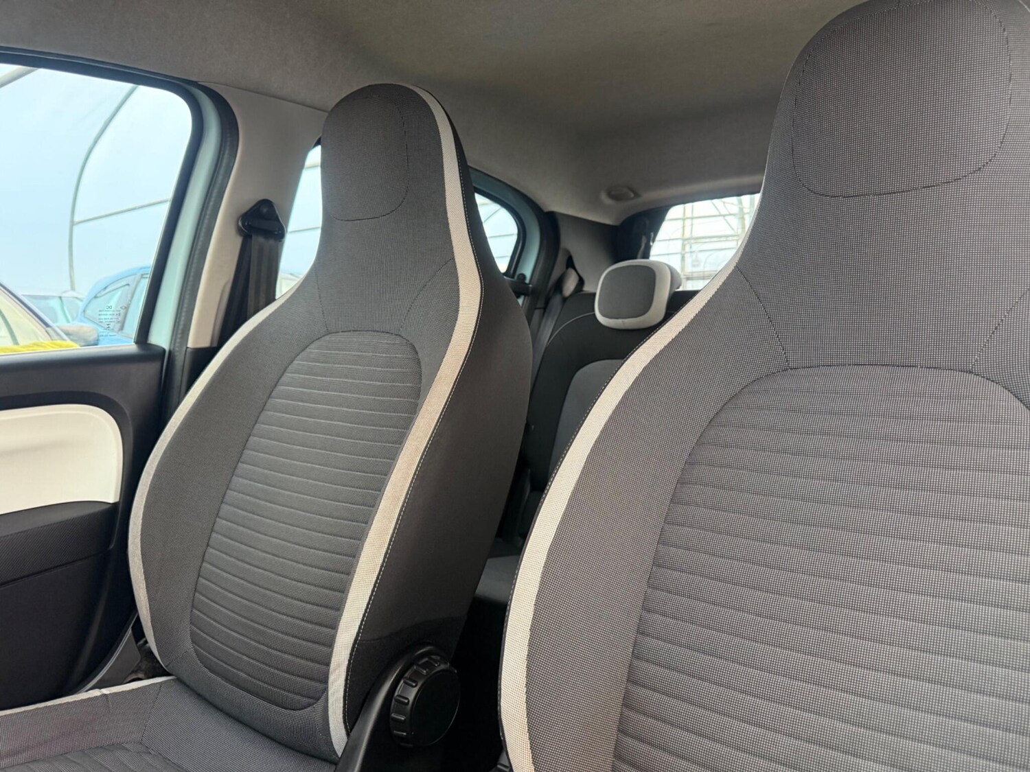 Used Renault Twingo 2014 for sale - 77723862: Photo 28