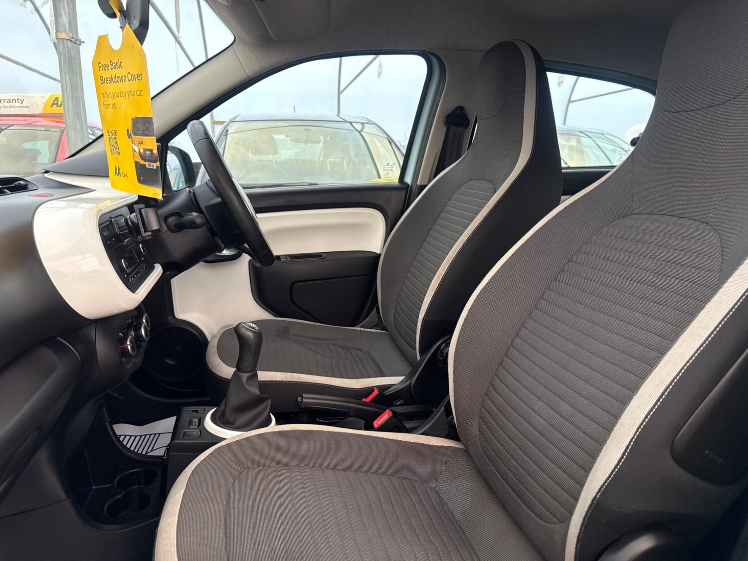 Used Renault Twingo 2014 for sale - 77723862: Photo 29