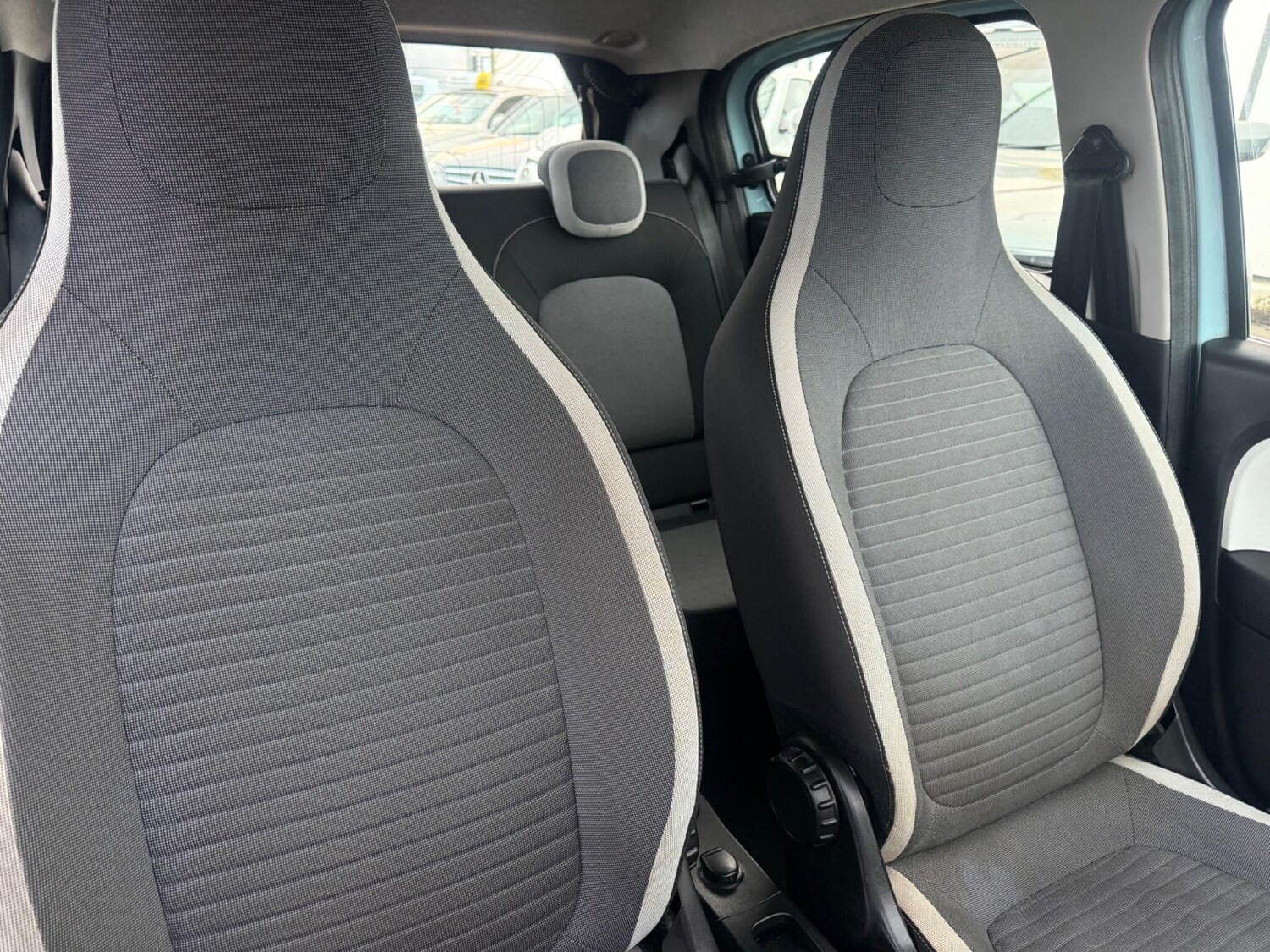 Used Renault Twingo 2014 for sale - 77723862: Photo 44