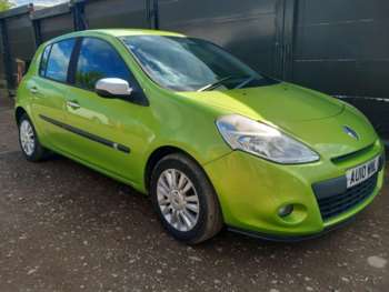 Used Renault Clio 2010 for sale - 74927546: Photo