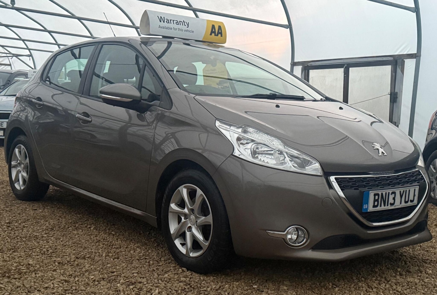 Used Peugeot 208 2013 for sale - 76644558: Photo 1