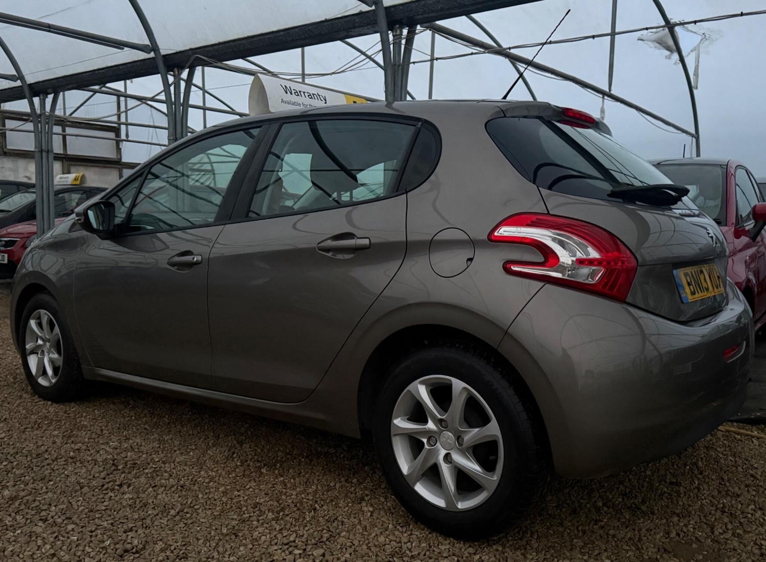 Used Peugeot 208 2013 for sale - 76644558: Photo 11