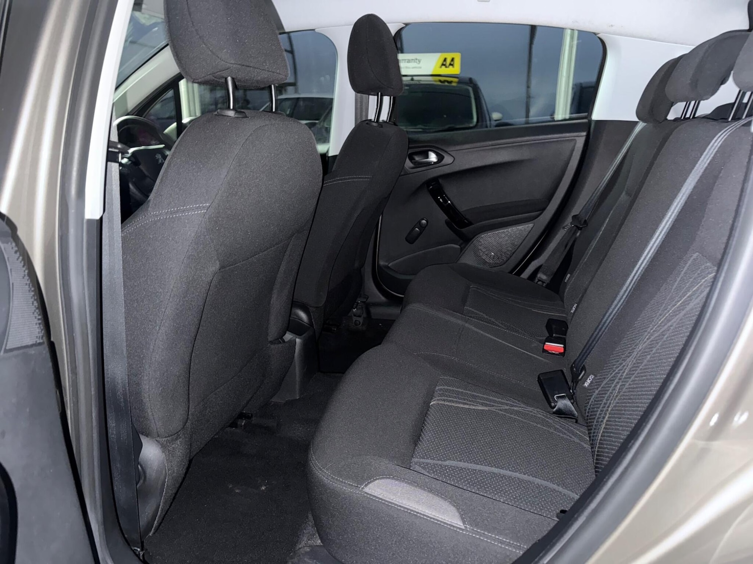 Used Peugeot 208 2013 for sale - 76644558: Photo 21