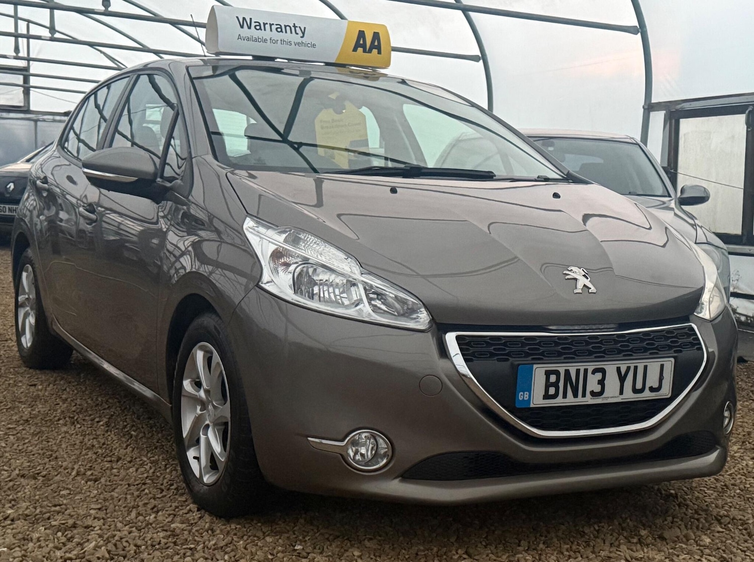 Used Peugeot 208 2013 for sale - 76644558: Photo 26