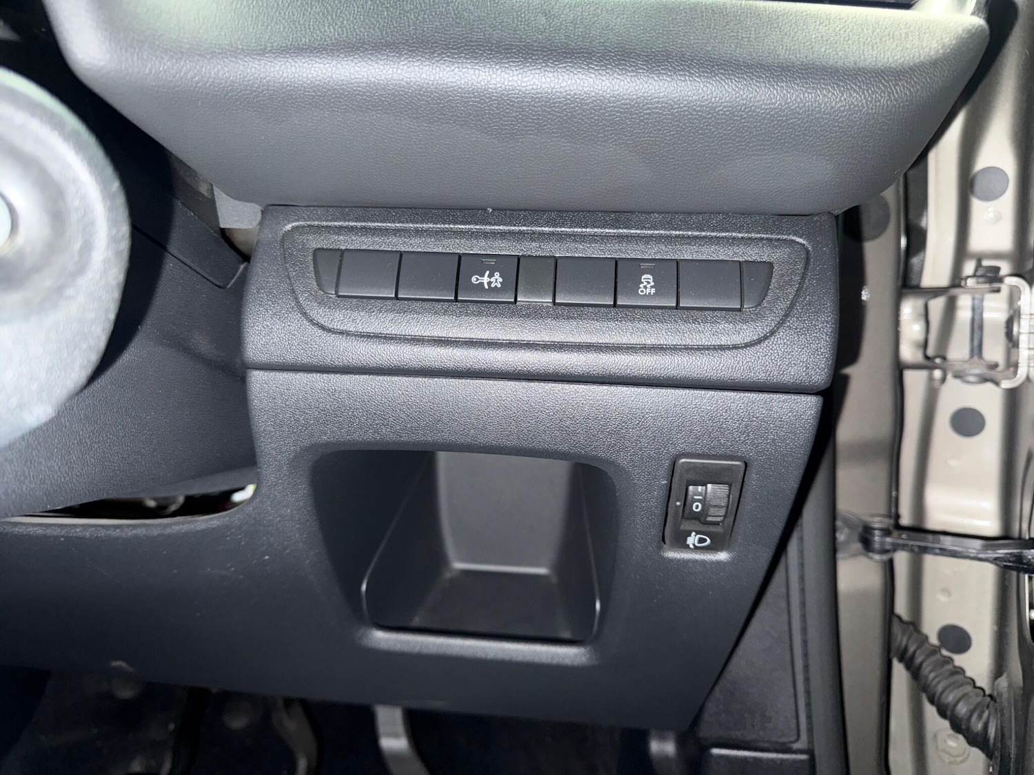 Used Peugeot 208 2013 for sale - 76644558: Photo 57