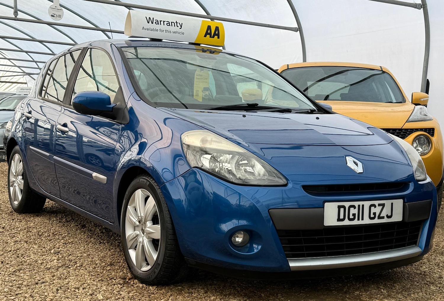 Used Renault Clio 2011 for sale - 76735237: Photo 1