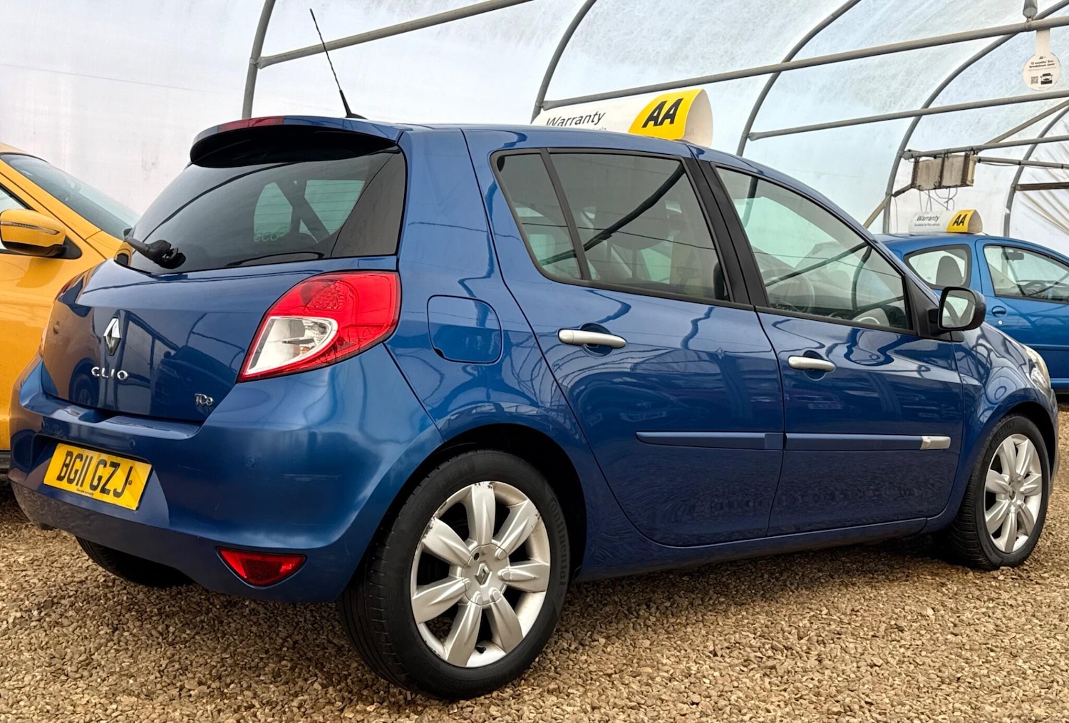 Used Renault Clio 2011 for sale - 76735237: Photo 10