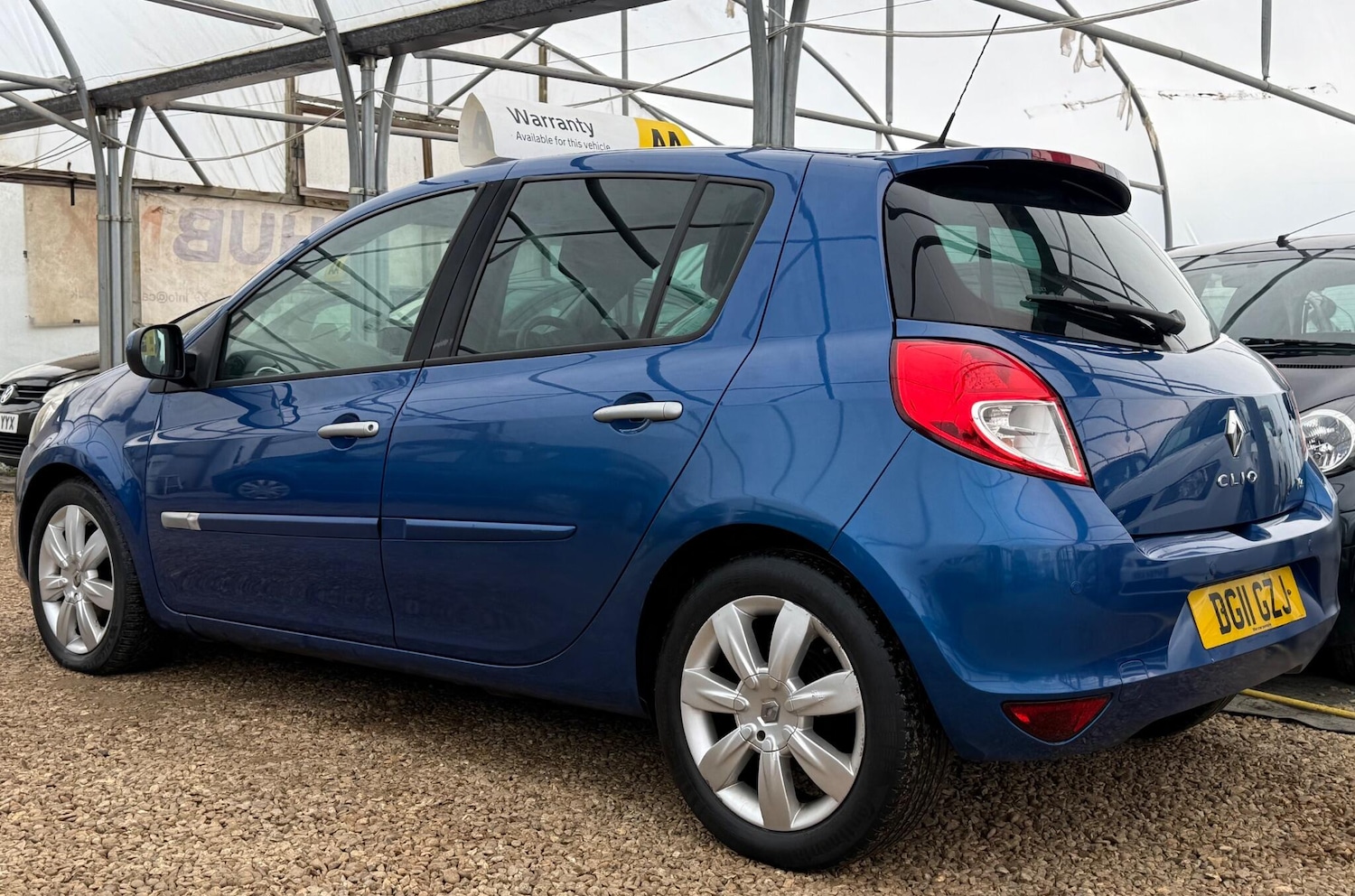 Used Renault Clio 2011 for sale - 76735237: Photo 11
