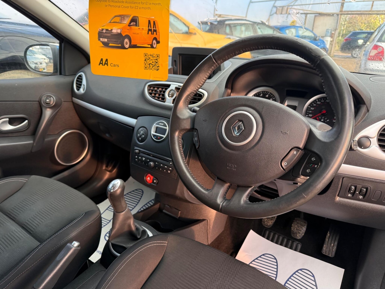 Used Renault Clio 2011 for sale - 76735237: Photo 13