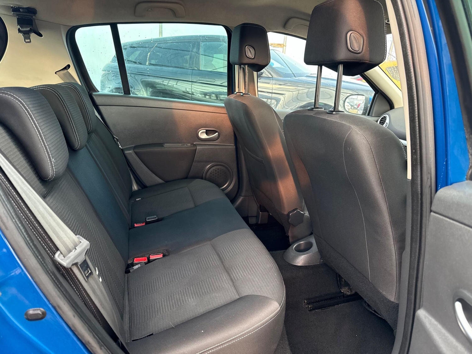 Used Renault Clio 2011 for sale - 76735237: Photo 19