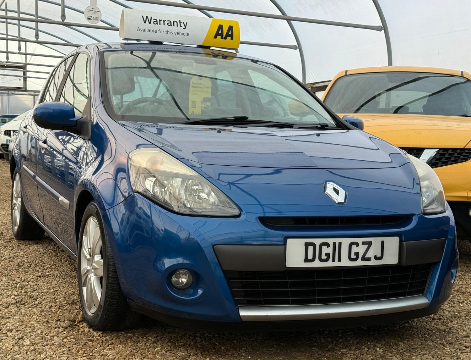 Used Renault Clio 2011 for sale - 76735237: Photo 31