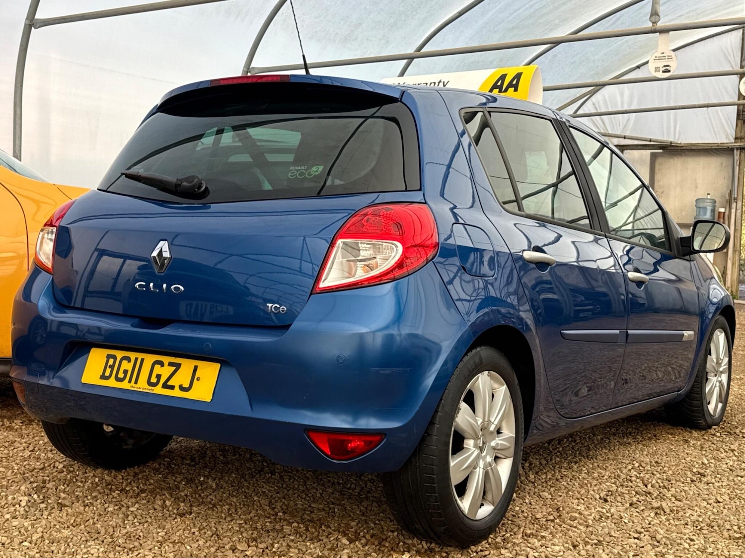 Used Renault Clio 2011 for sale - 76735237: Photo 38