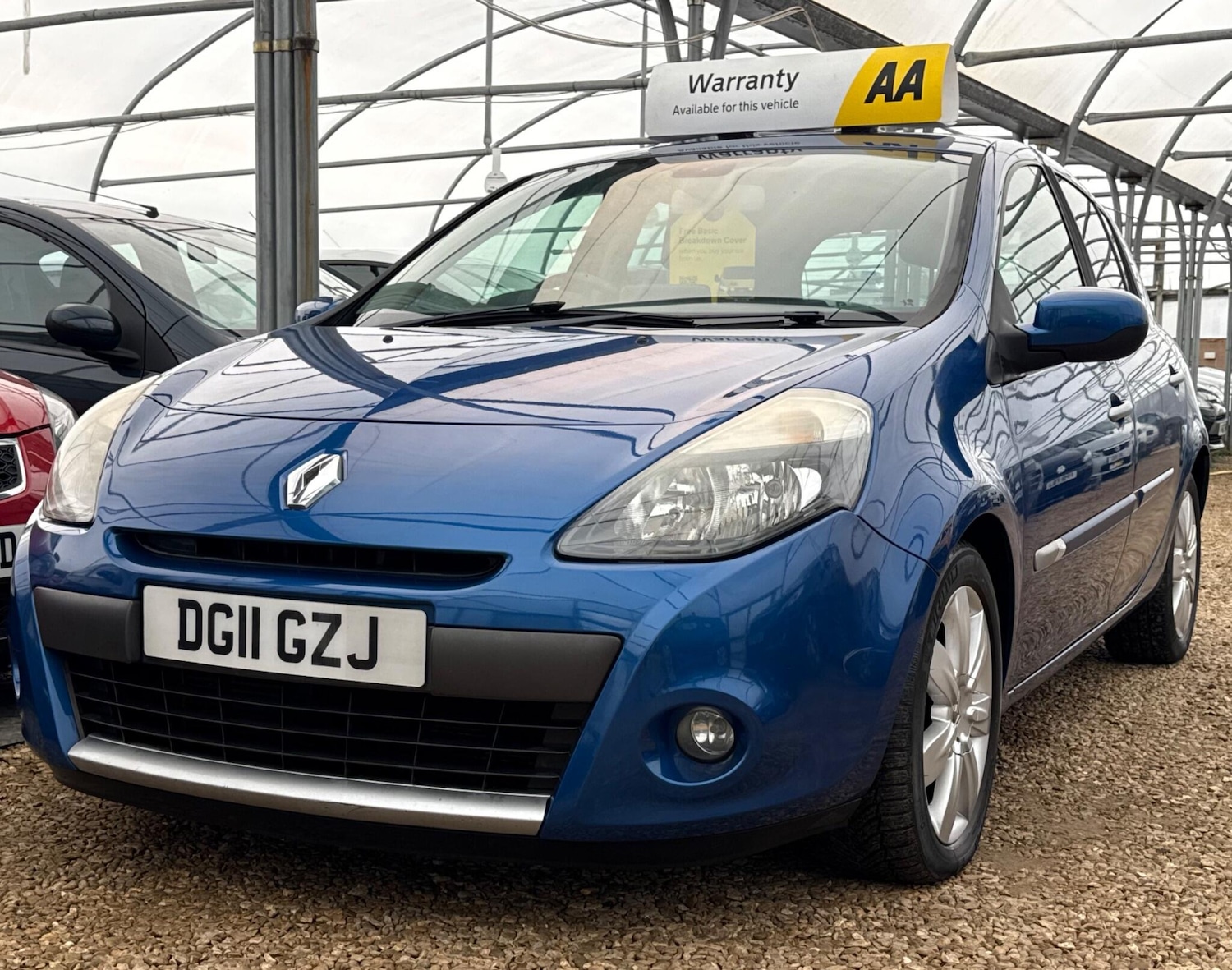 Used Renault Clio 2011 for sale - 76735237: Photo 50